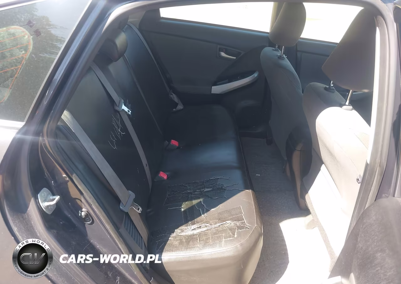 2014 Toyota Prius Two VIN:JTDKN3DU5E0370098 - 8