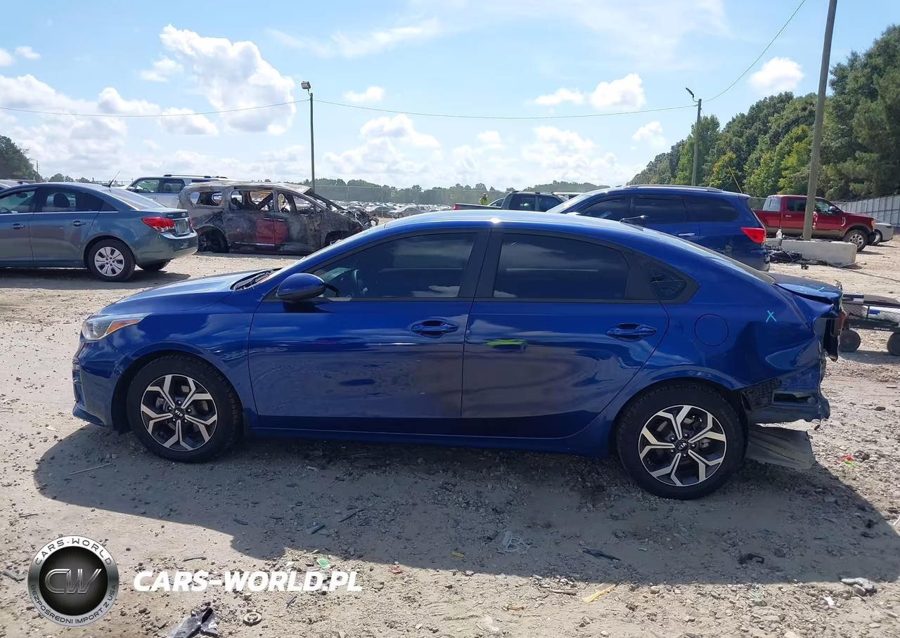 2021 Kia Forte Lxs VIN:3KPF24AD1ME360159 - 15