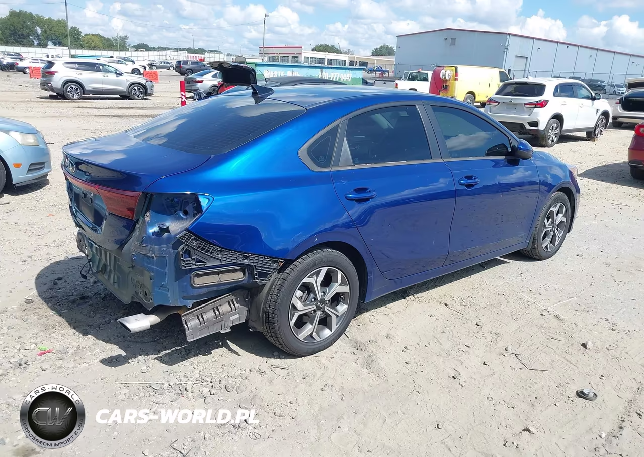 2021 Kia Forte Lxs VIN:3KPF24AD1ME360159 - 4