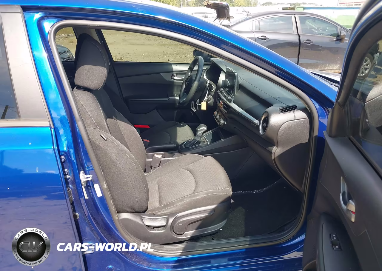 2021 Kia Forte Lxs VIN:3KPF24AD1ME360159 - 5