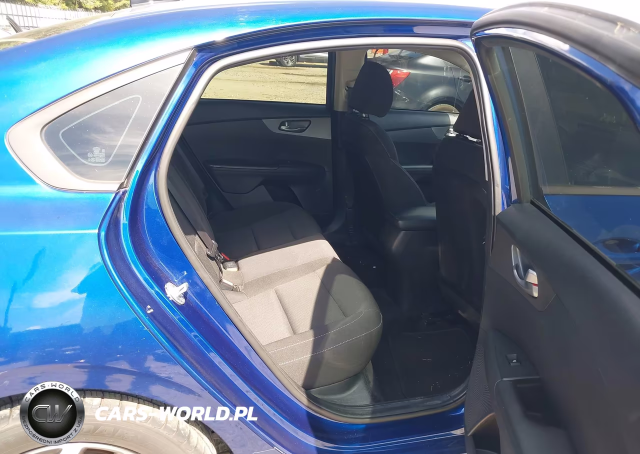 2021 Kia Forte Lxs VIN:3KPF24AD1ME360159 - 8