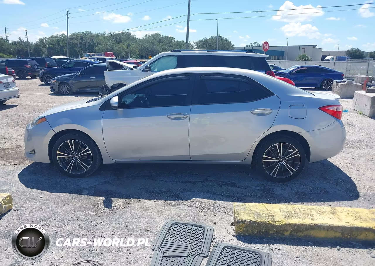 2018 Toyota Corolla Le VIN:5YFBURHE8JP837863 - 14