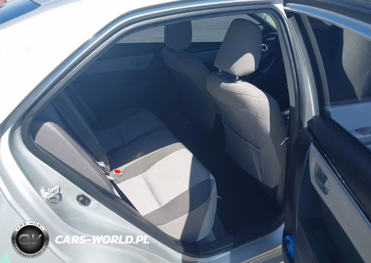 2018 Toyota Corolla Le VIN:5YFBURHE8JP837863 - 8