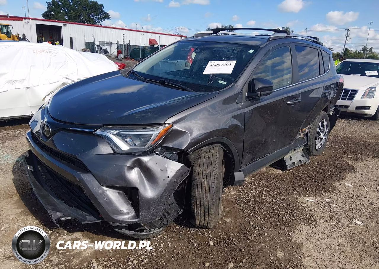 2017 Toyota Rav4 Le VIN:JTMBFREV1HJ704567 - 2