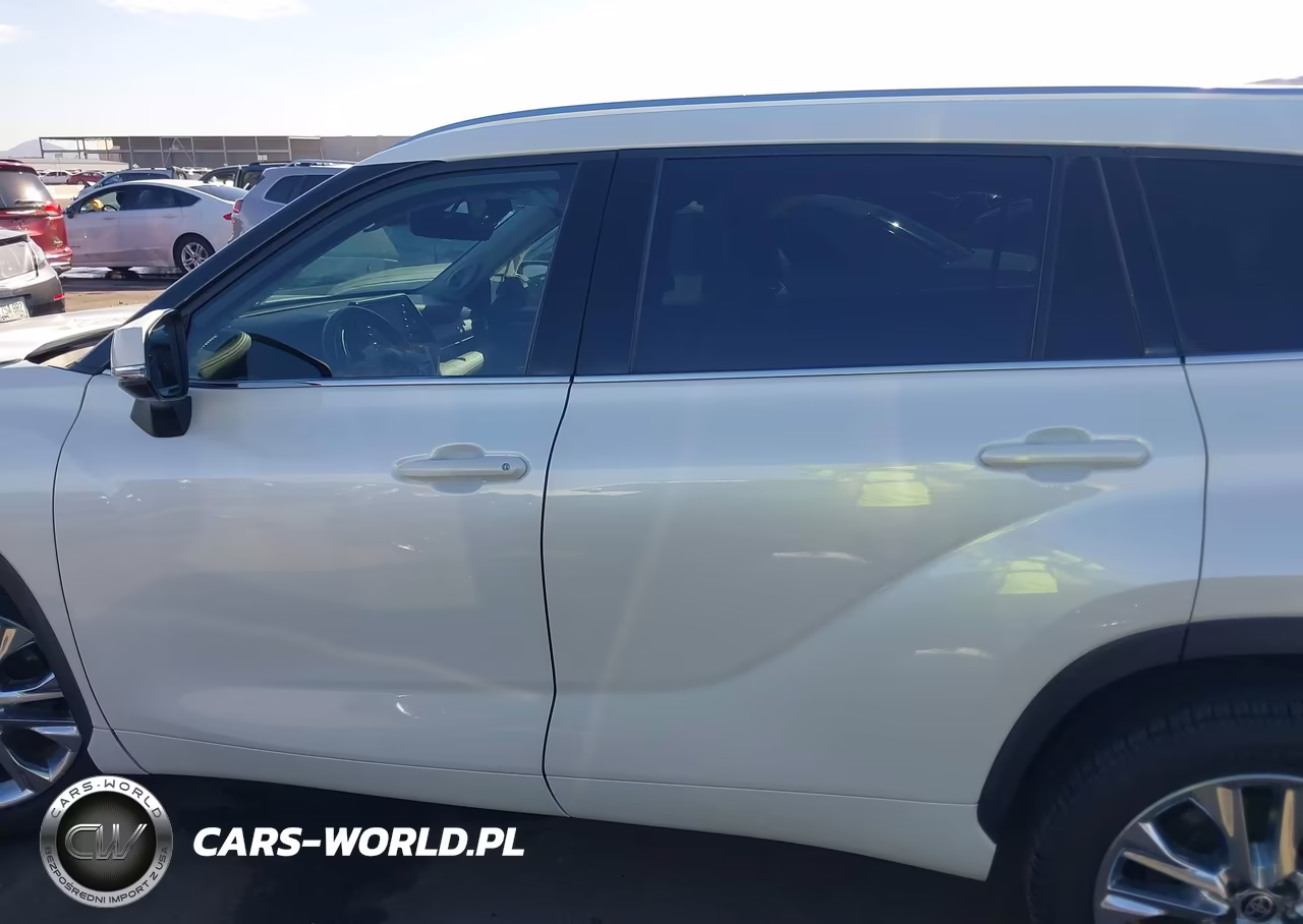 2021 Toyota Highlander Limited VIN:5TDYZRAHXMS049128 - 14