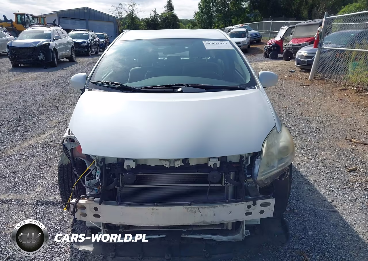 2011 Toyota Prius Two VIN:JTDKN3DU2B0275428 - 12