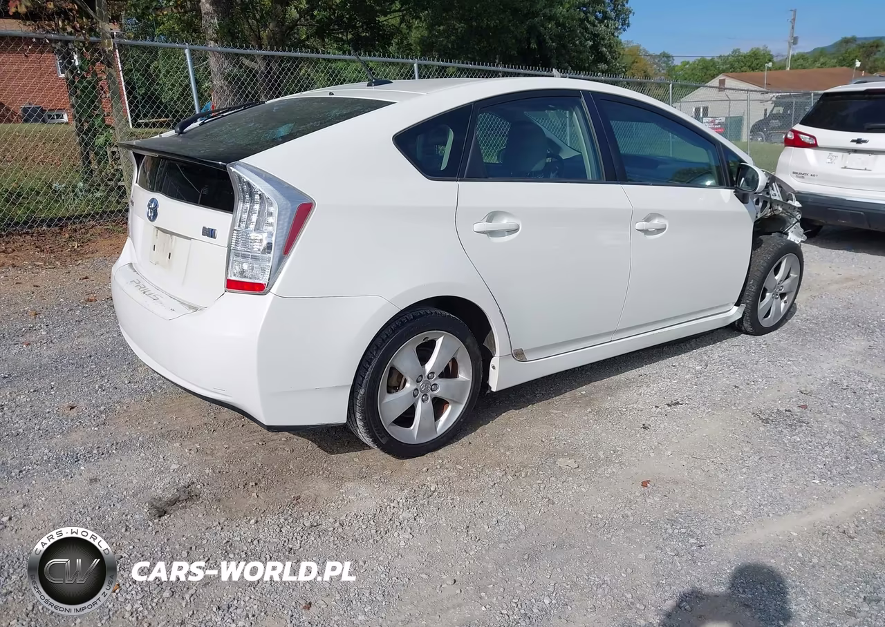 2011 Toyota Prius Two VIN:JTDKN3DU2B0275428 - 4