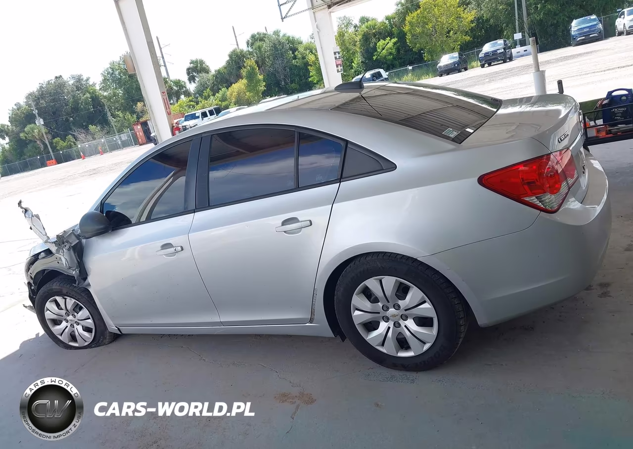 2015 Chevrolet Cruze Ls Auto VIN:1G1PA5SH8F7217378 - 14