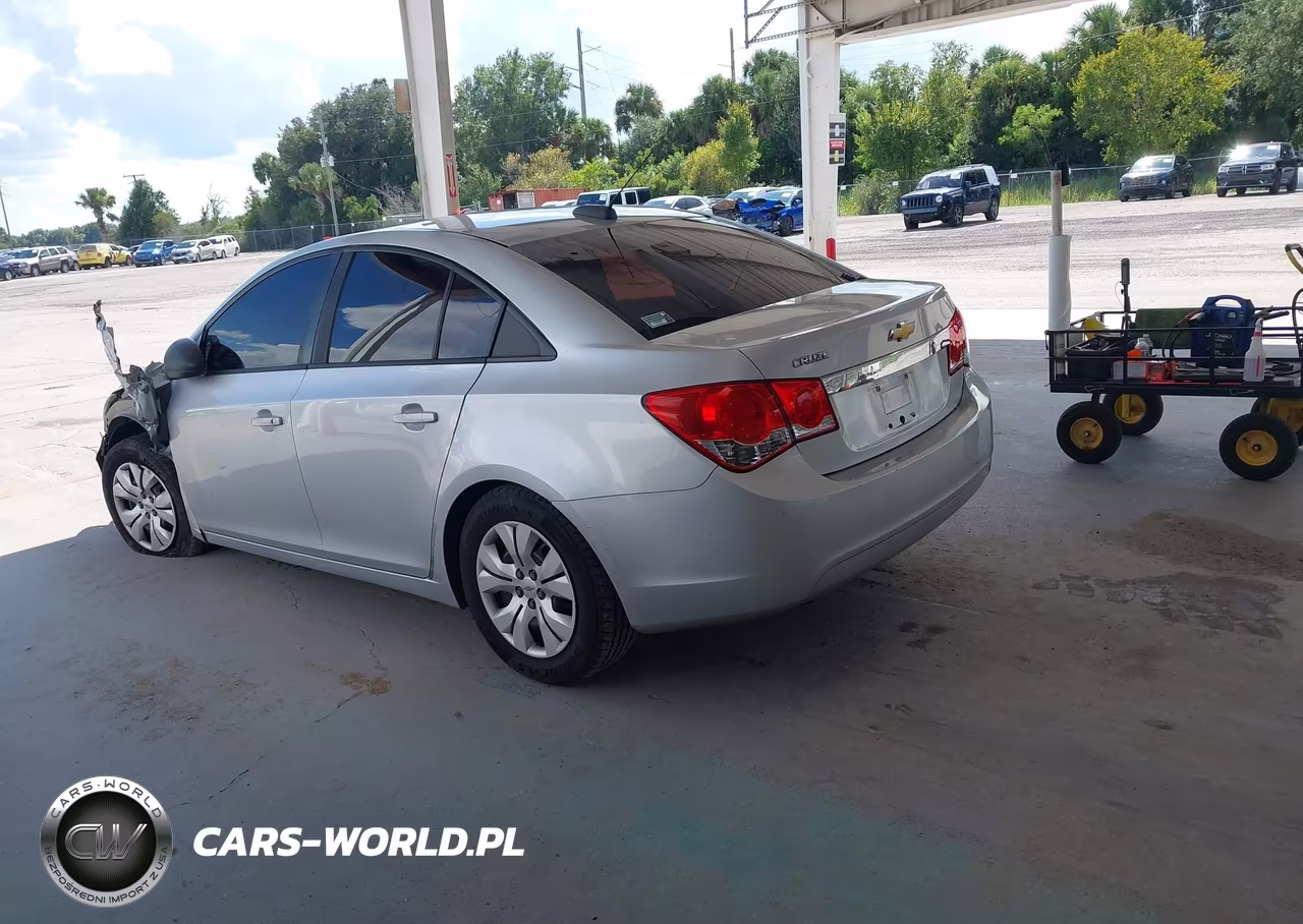 2015 Chevrolet Cruze Ls Auto VIN:1G1PA5SH8F7217378 - 3