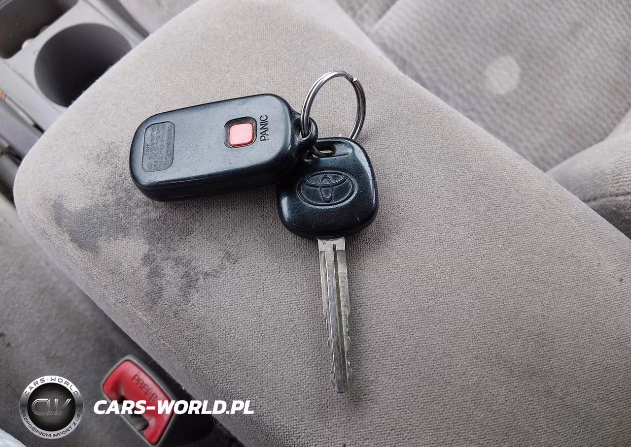 2007 Toyota Corolla Le VIN:1NXBR32E57Z781217 - 11