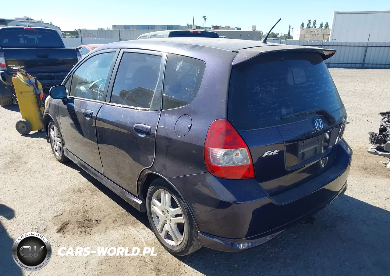 2008 Honda Fit Sport VIN:JHMGD38638S061550 - 3