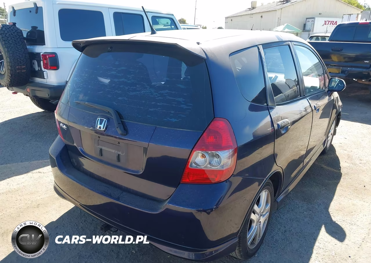 2008 Honda Fit Sport VIN:JHMGD38638S061550 - 4