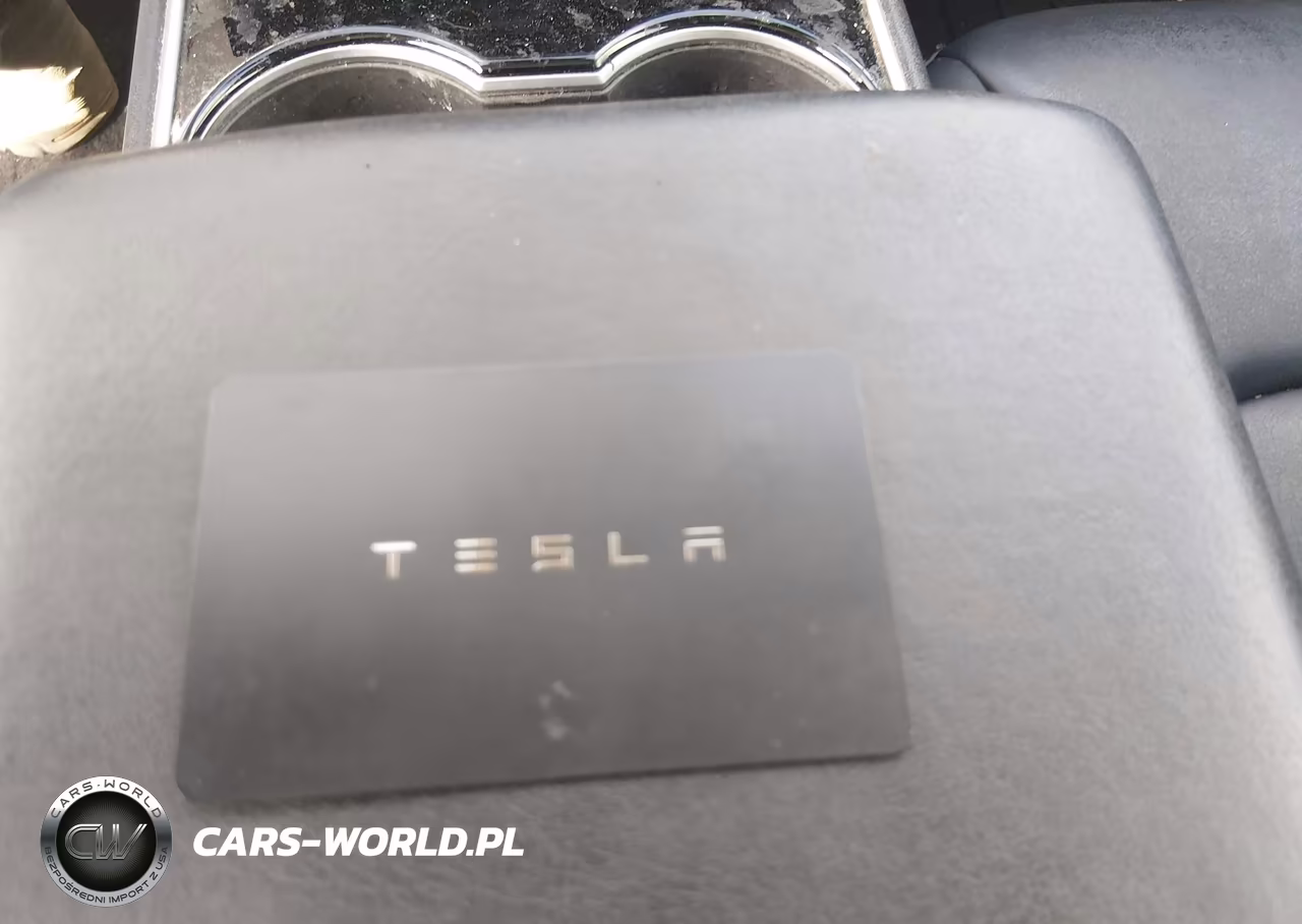 2020 Tesla Model Y Long Range Dual Motor All-Wheel Drive VIN:5YJYGDEE5LF010670 - 11