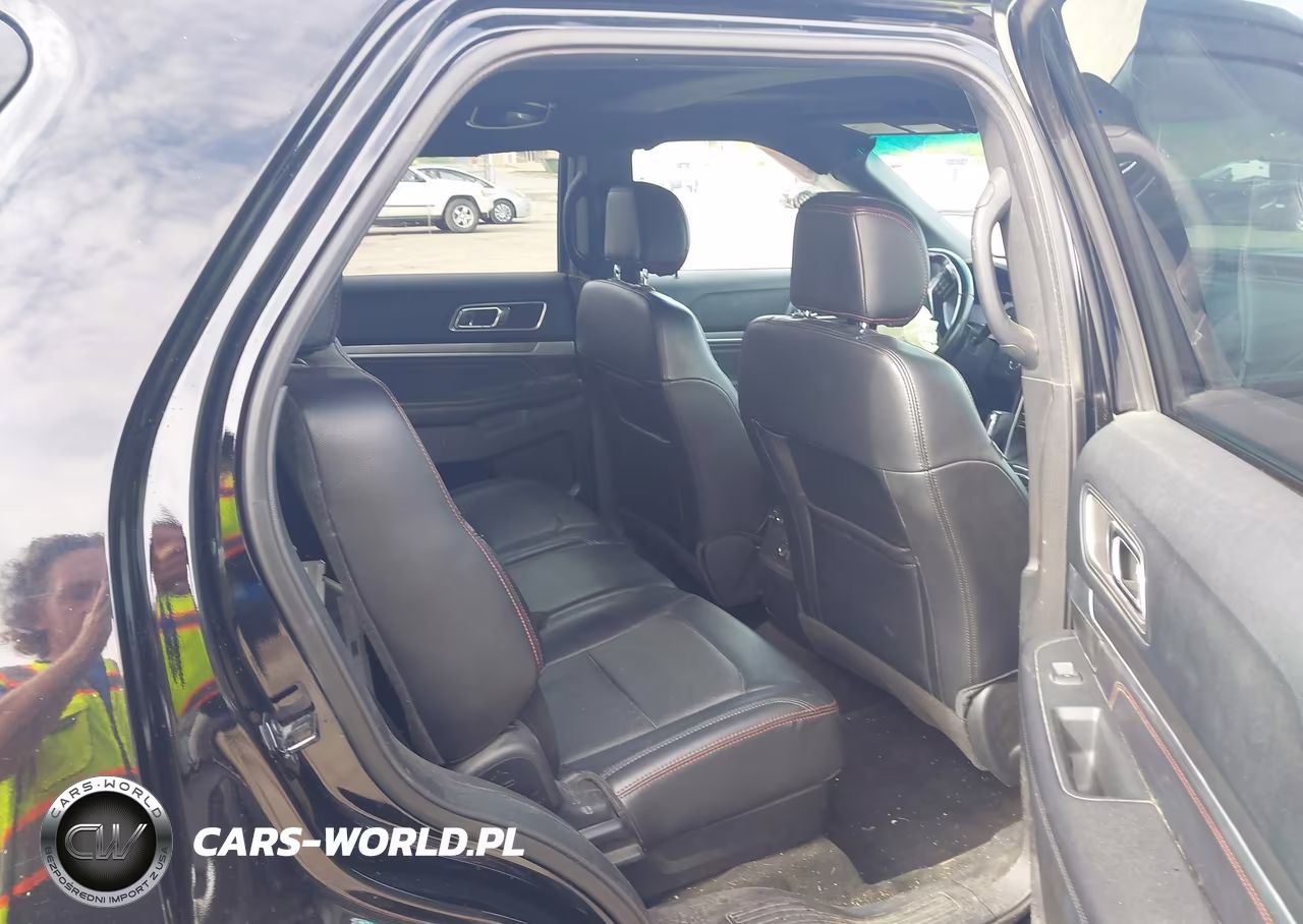 2016 Ford Explorer Sport VIN:1FM5K8GT7GGC23695 - 8