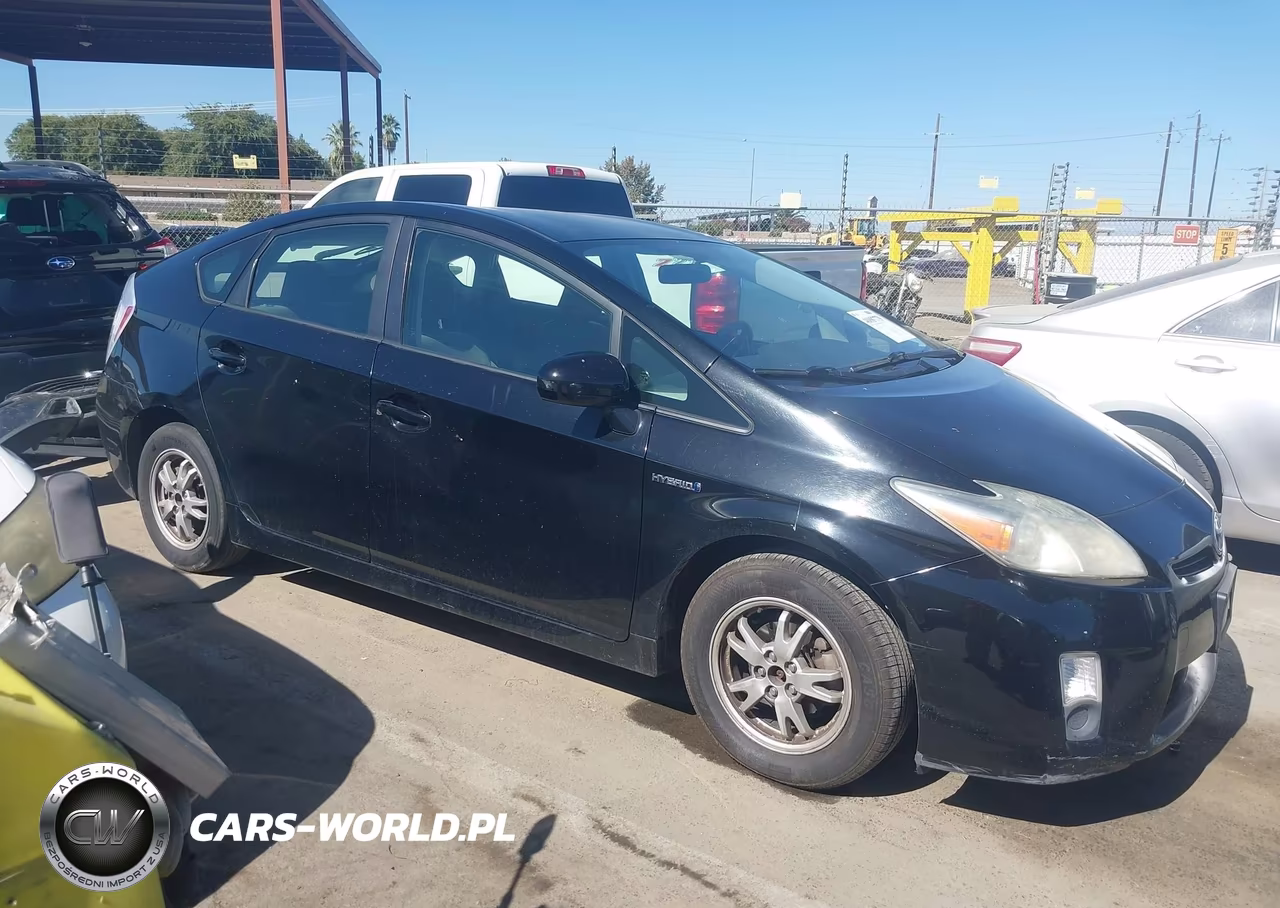 2011 Toyota Prius Two VIN:JTDKN3DU4B1380790 - 13