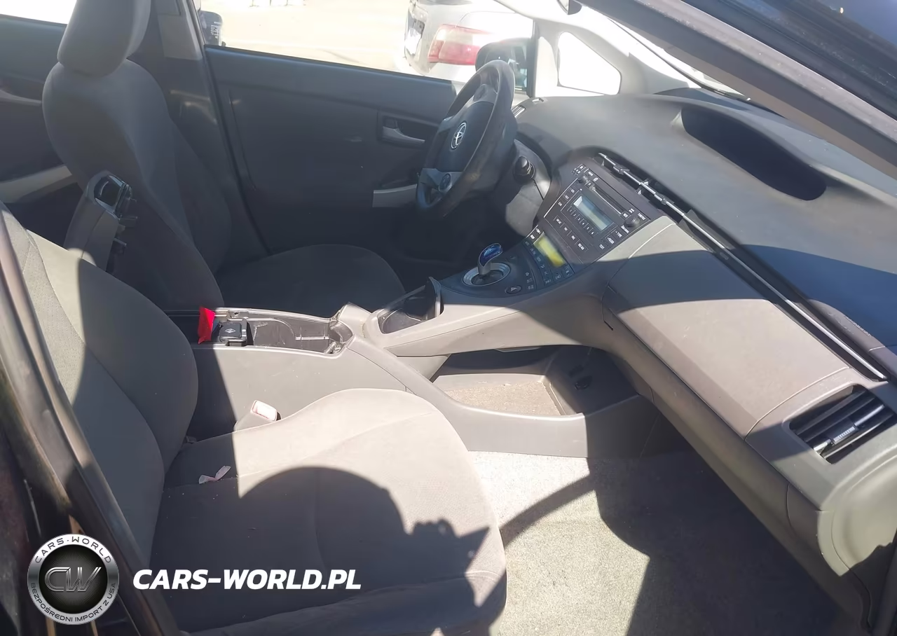 2011 Toyota Prius Two VIN:JTDKN3DU4B1380790 - 5