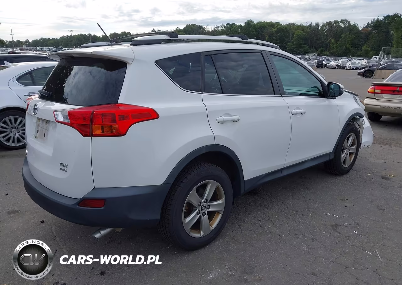 2015 Toyota Rav4 Xle VIN:2T3RFREV9FW372214 - 4