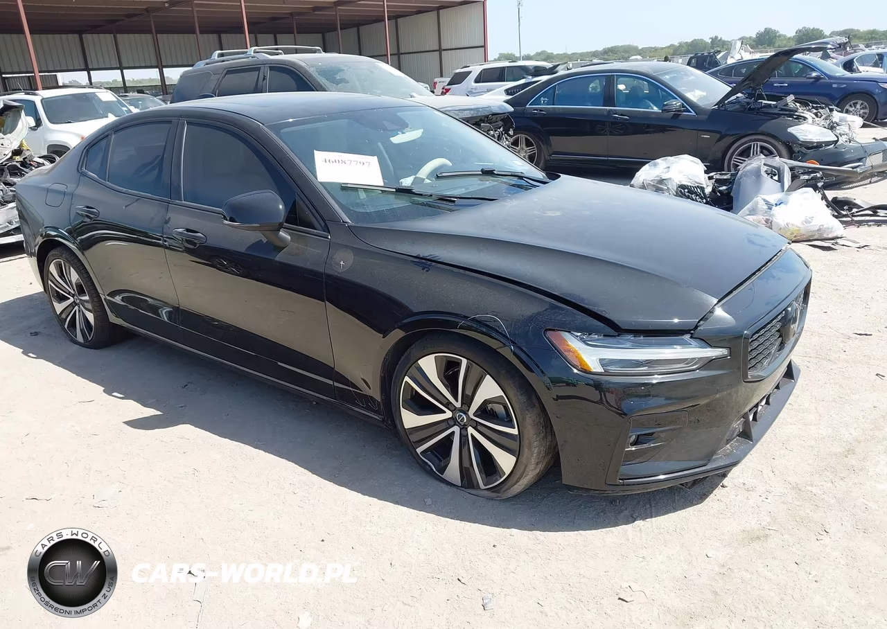 2022 Volvo S60 B5 Momentum