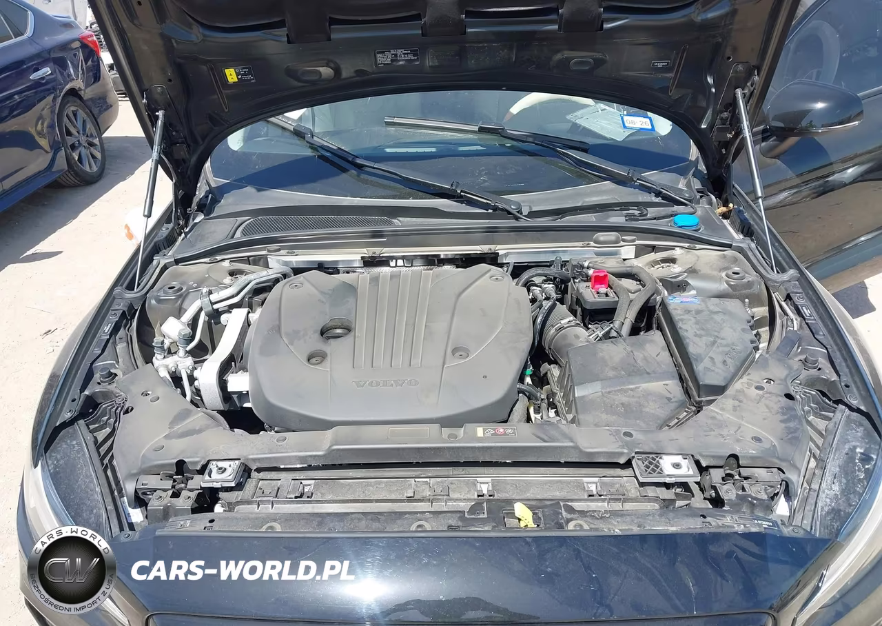 2022 Volvo S60 B5 Momentum VIN:7JRL12FZ2NG161218 - 10