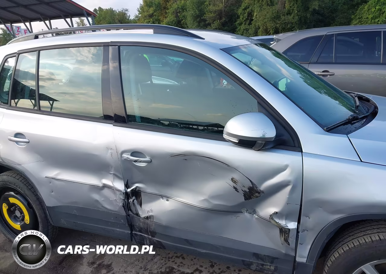2018 Volkswagen Tiguan Limited 2.0T VIN:WVGAV7AX5JK004959 - 18