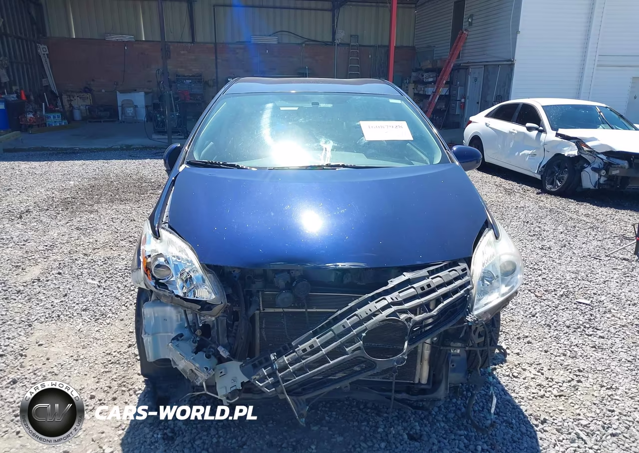 2015 Toyota Prius Two VIN:JTDKN3DU6F0408875 - 11