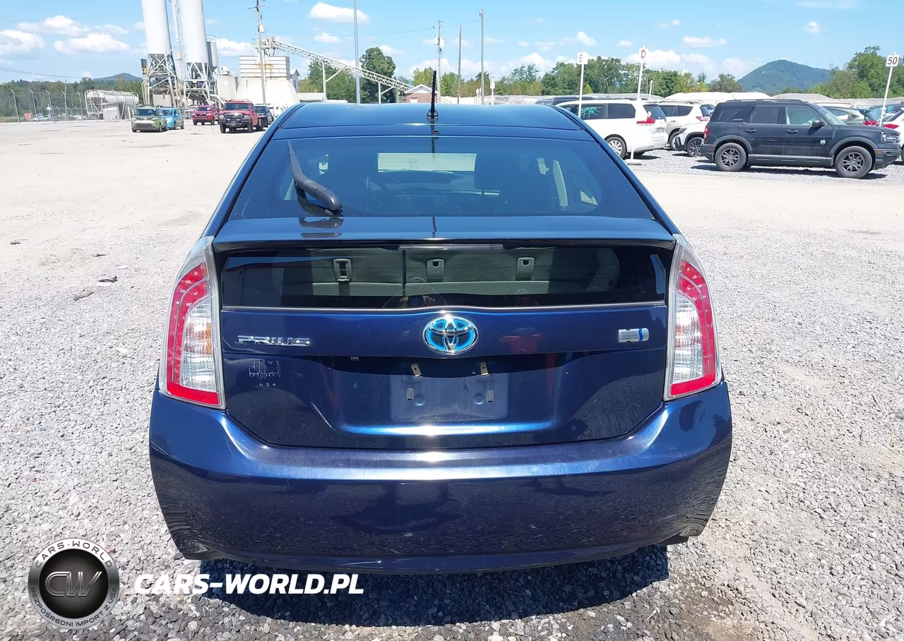 2015 Toyota Prius Two VIN:JTDKN3DU6F0408875 - 15