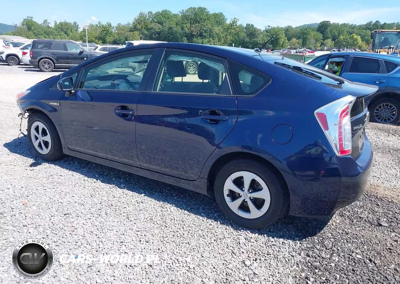 2015 Toyota Prius Two VIN:JTDKN3DU6F0408875 - 3