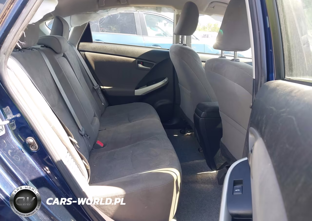 2015 Toyota Prius Two VIN:JTDKN3DU6F0408875 - 8