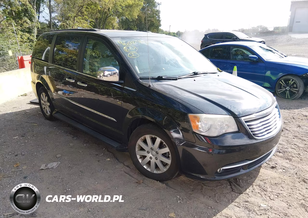 2013 Chrysler Town & Country Touring-L