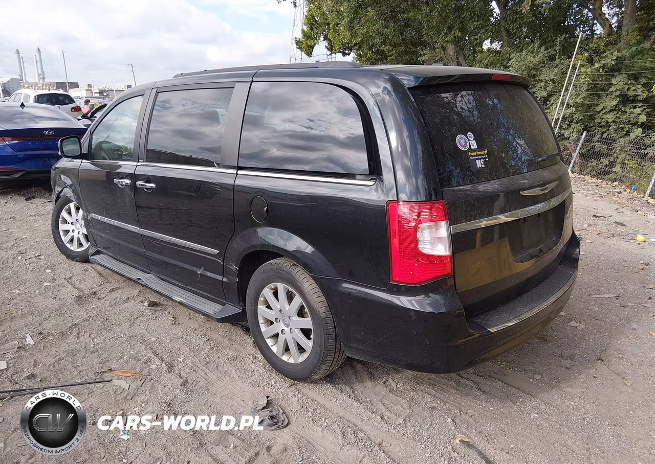 2013 Chrysler Town & Country Touring-L VIN:2C4RC1CG7DR597169 - 3
