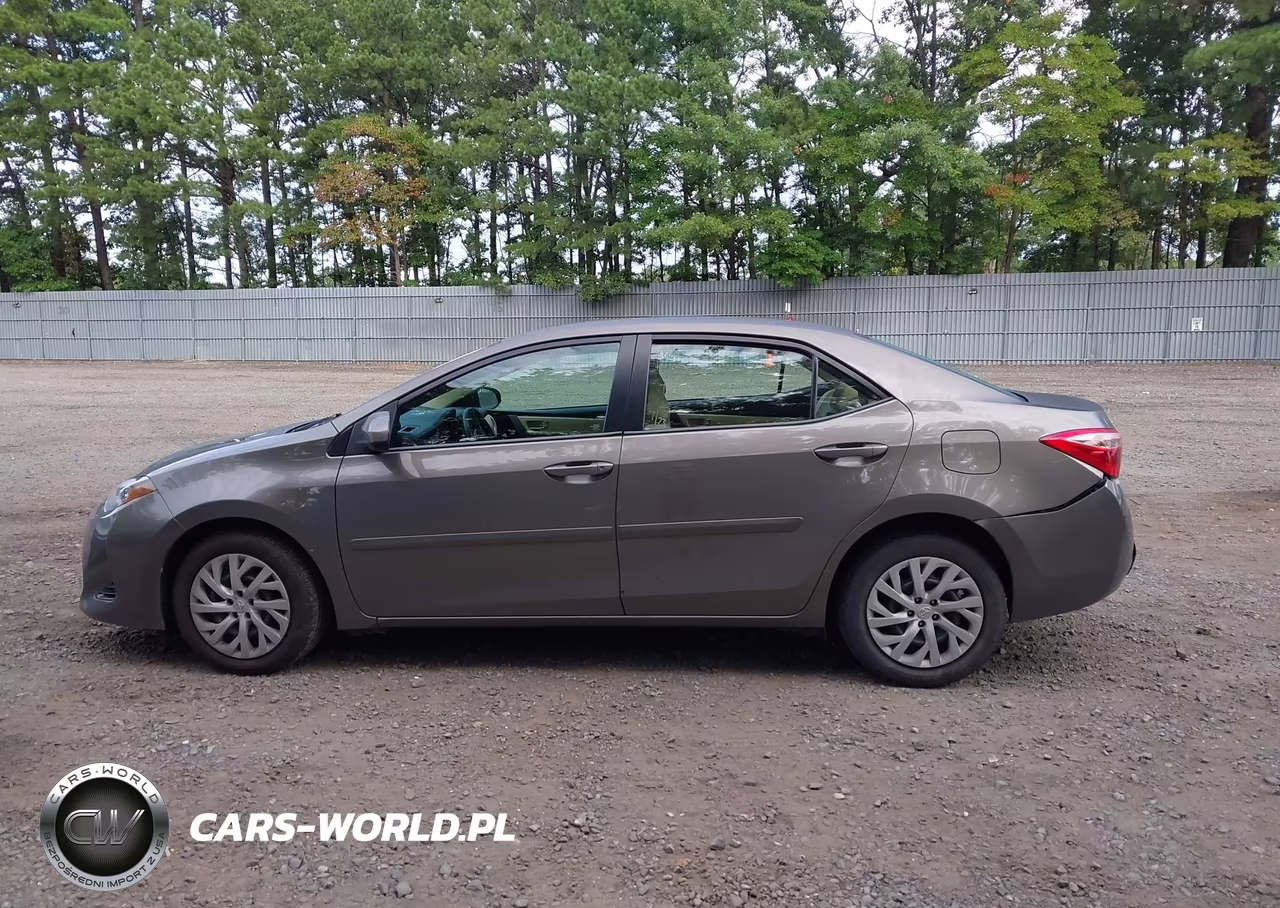 2017 Toyota Corolla Le VIN:2T1BURHE4HC953264 - 14