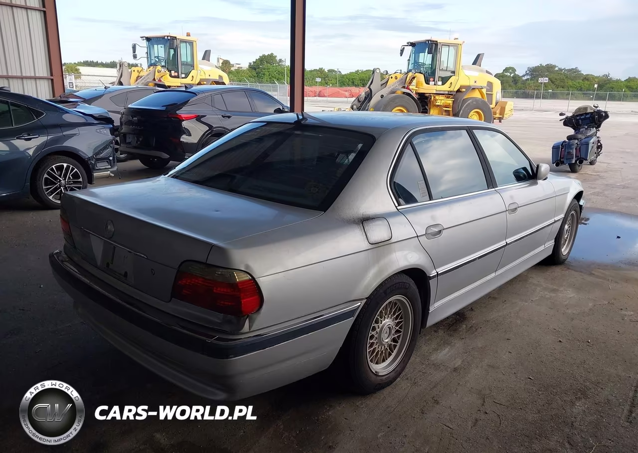 2001 BMW 740Il VIN:WBAGH834X1DP32907 - 4