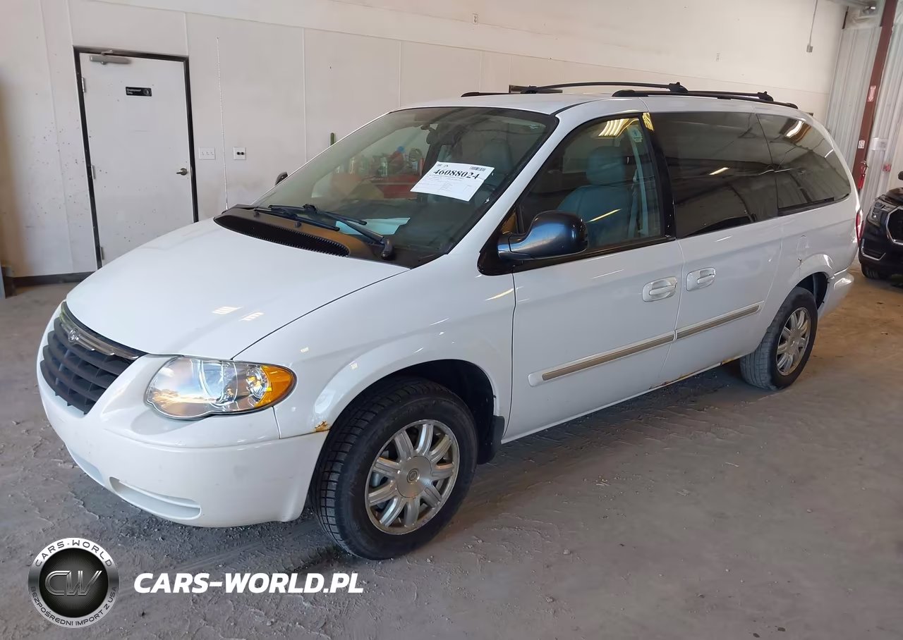 2005 Chrysler Town & Country Touring VIN:2C8GP54L85R582548 - 2