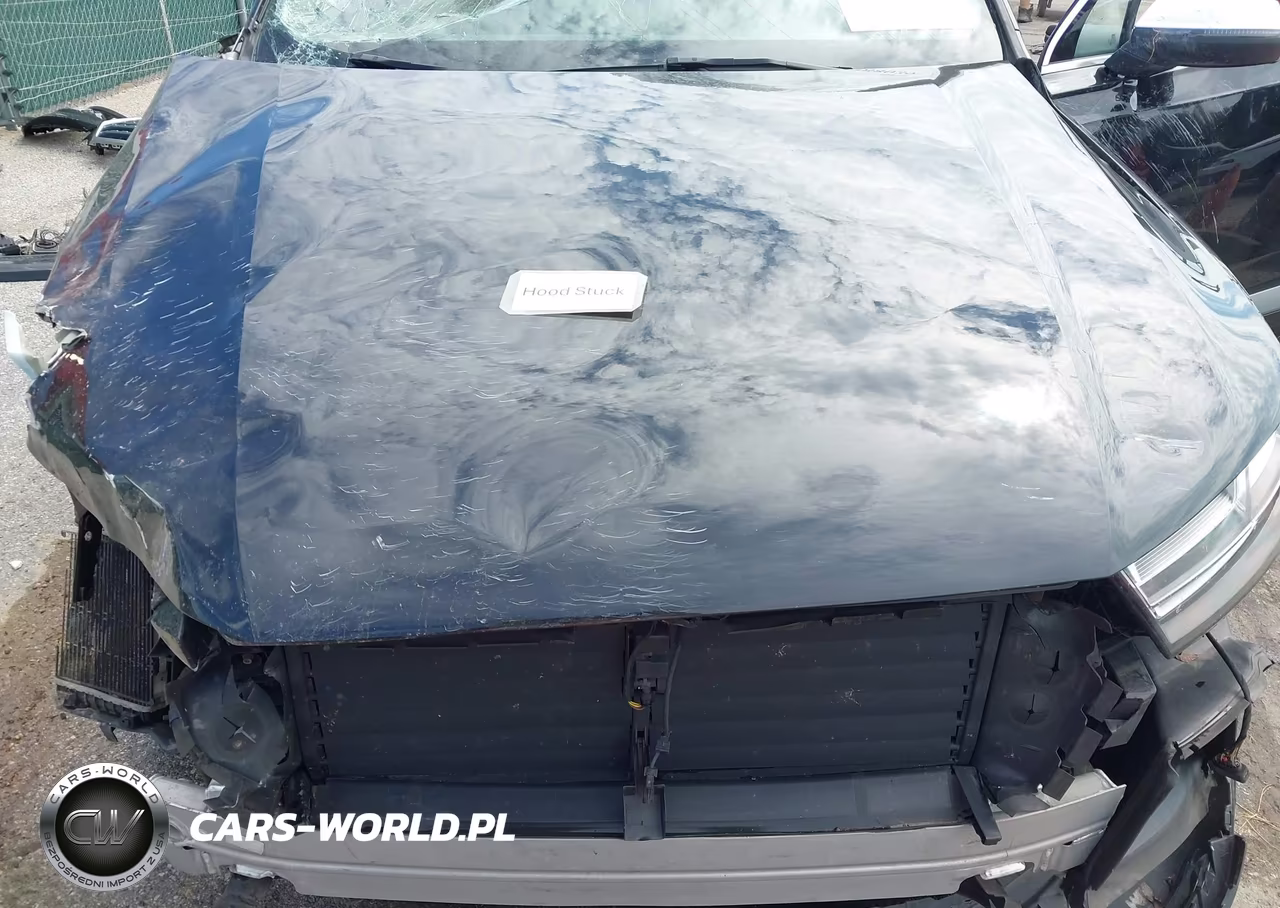 2017 Audi Q7 3.0T Premium VIN:WA1VAAF78HD058188 - 10