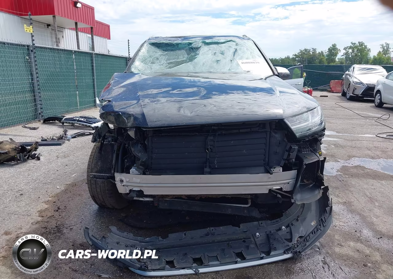 2017 Audi Q7 3.0T Premium VIN:WA1VAAF78HD058188 - 6