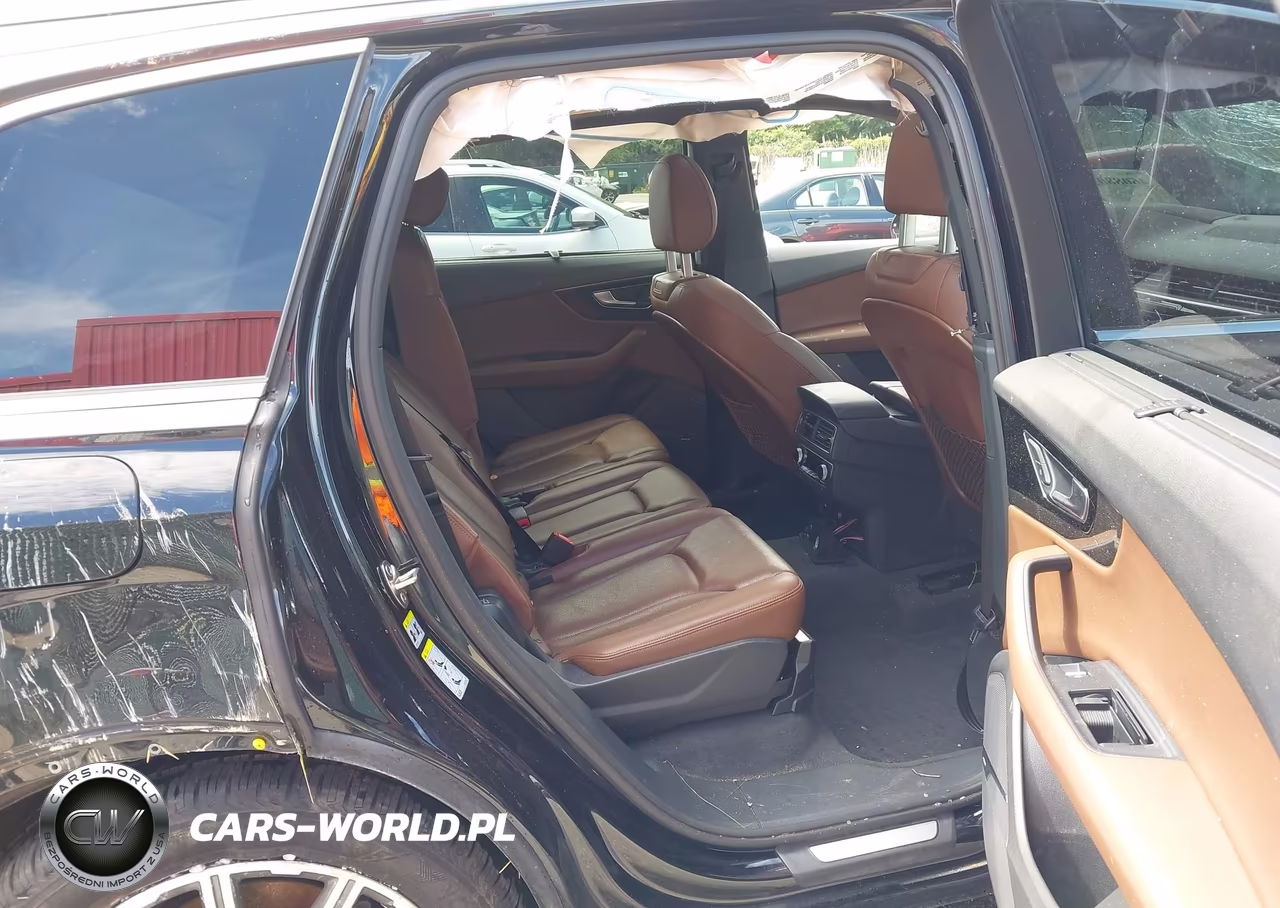 2017 Audi Q7 3.0T Premium VIN:WA1VAAF78HD058188 - 8