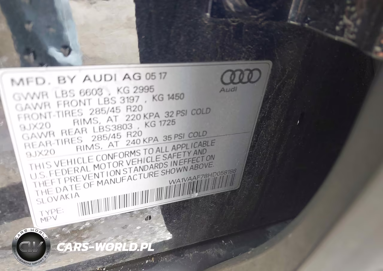 2017 Audi Q7 3.0T Premium VIN:WA1VAAF78HD058188 - 9
