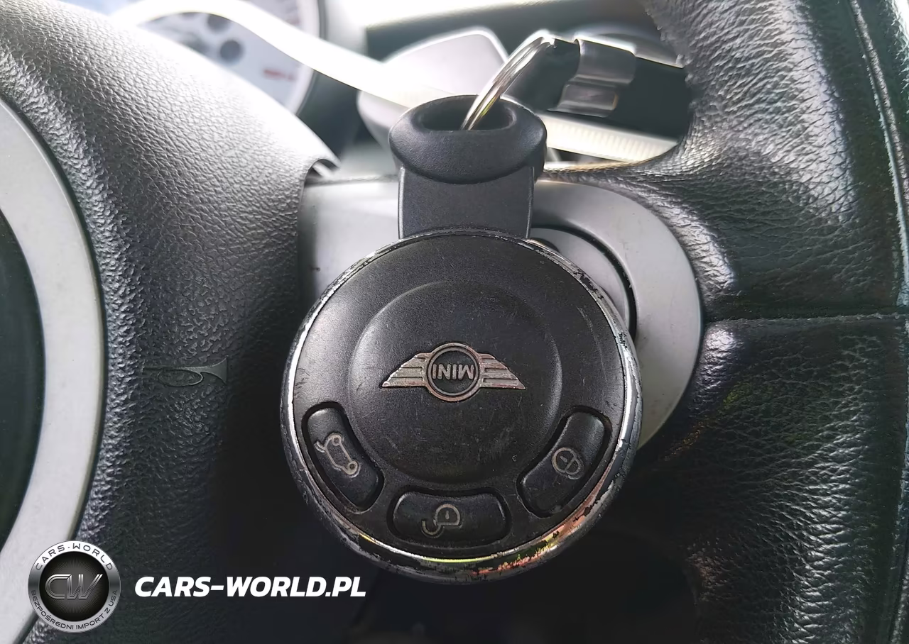2009 Mini Cooper VIN:WMWMF33569TW71514 - 11