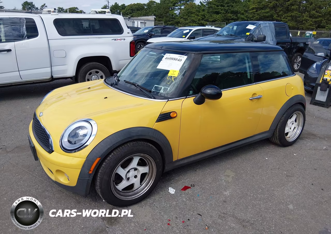 2009 Mini Cooper VIN:WMWMF33569TW71514 - 2