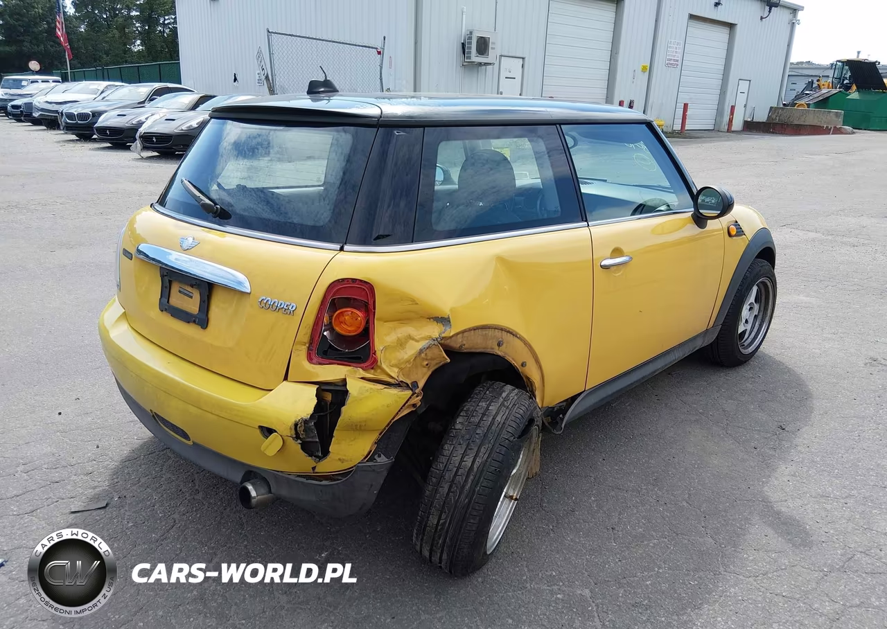 2009 Mini Cooper VIN:WMWMF33569TW71514 - 4