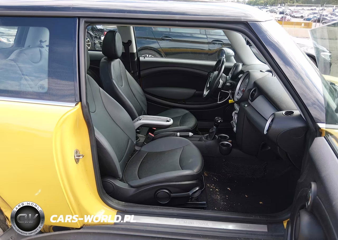 2009 Mini Cooper VIN:WMWMF33569TW71514 - 5