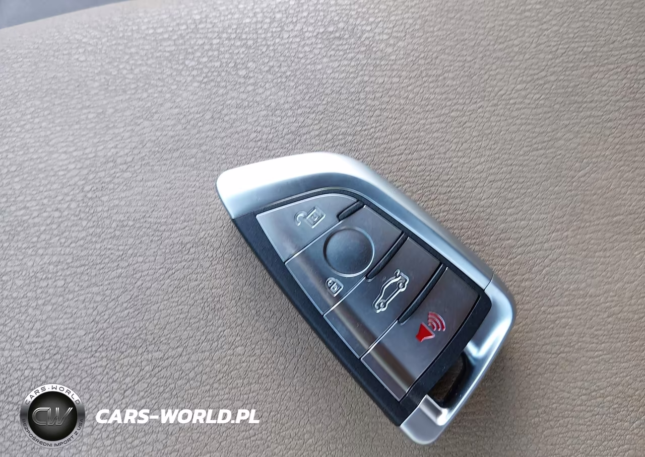 2011 BMW X3 xDrive28I VIN:5UXWX5C50BLW13813 - 11