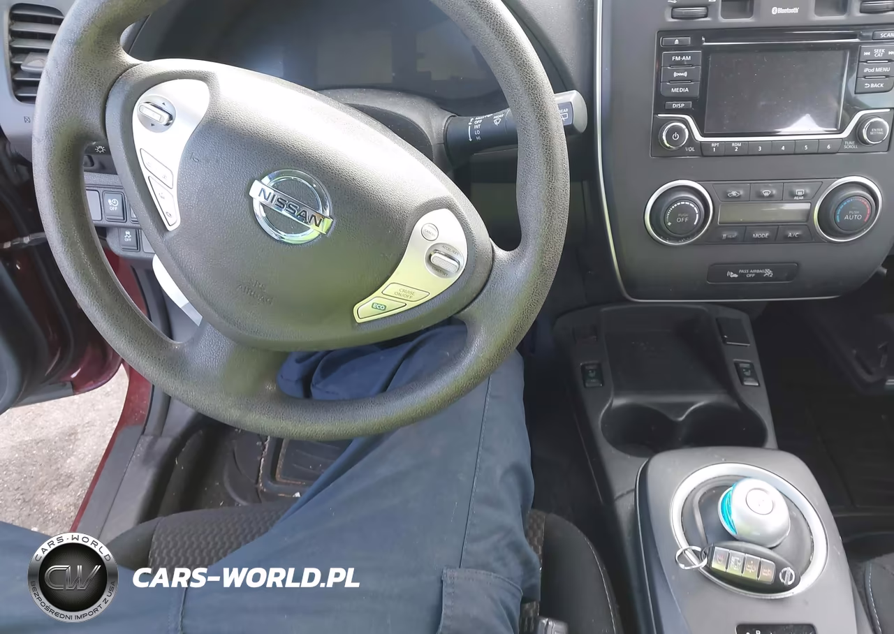 2017 Nissan Leaf S VIN:1N4BZ0CPXHC303519 - 11