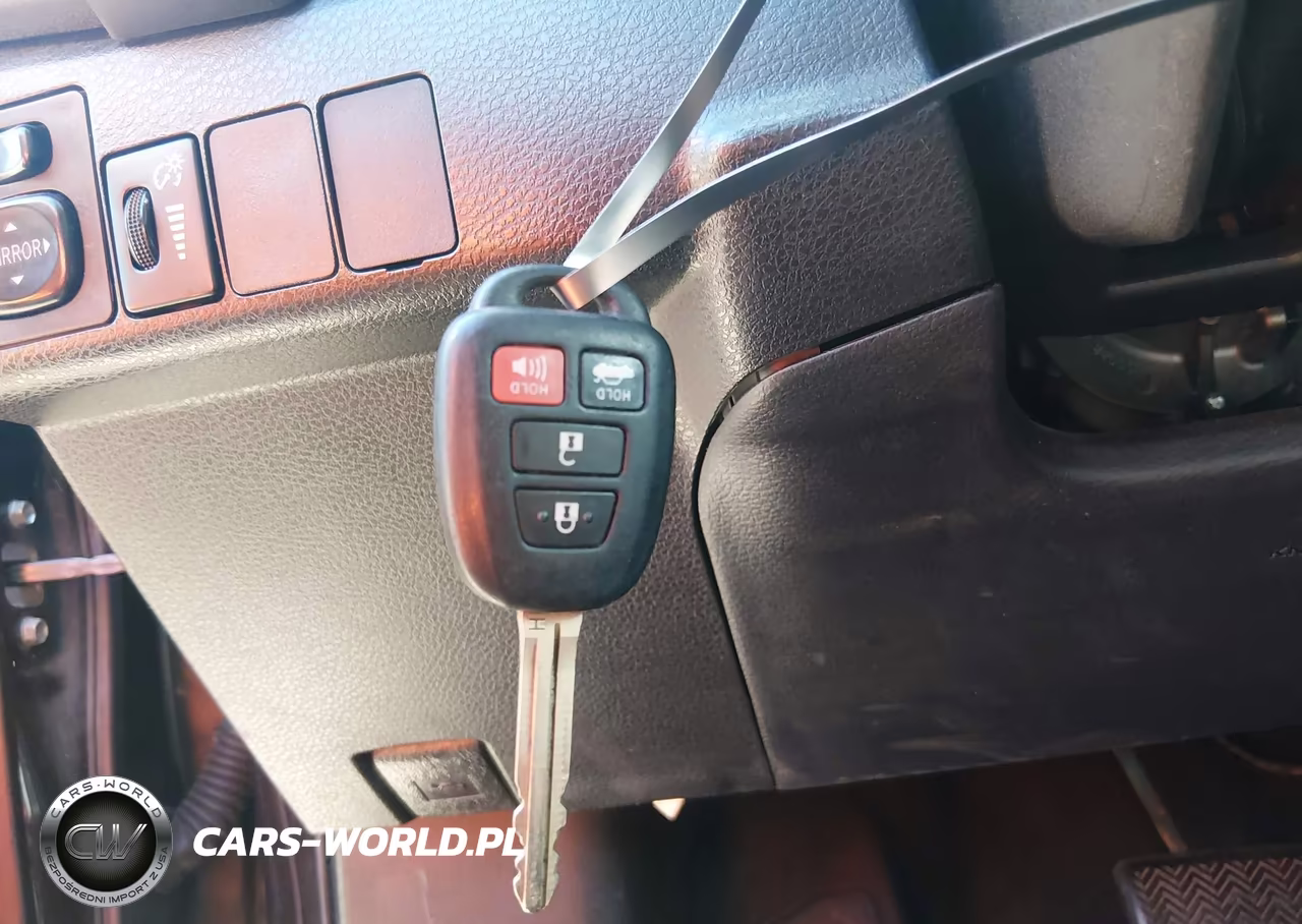 2017 Toyota Corolla Le VIN:5YFBURHE0HP682784 - 11