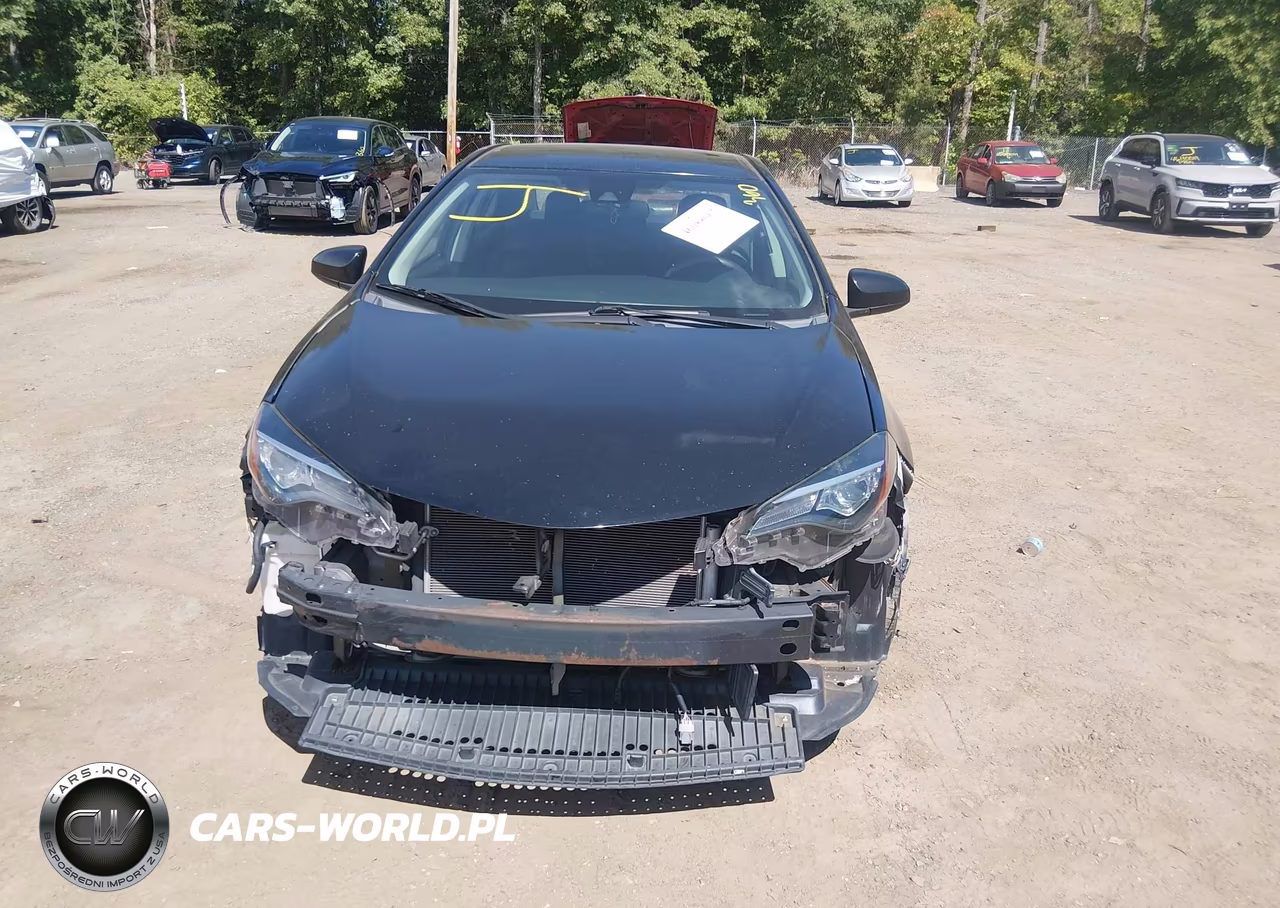 2017 Toyota Corolla Le VIN:5YFBURHE0HP682784 - 12
