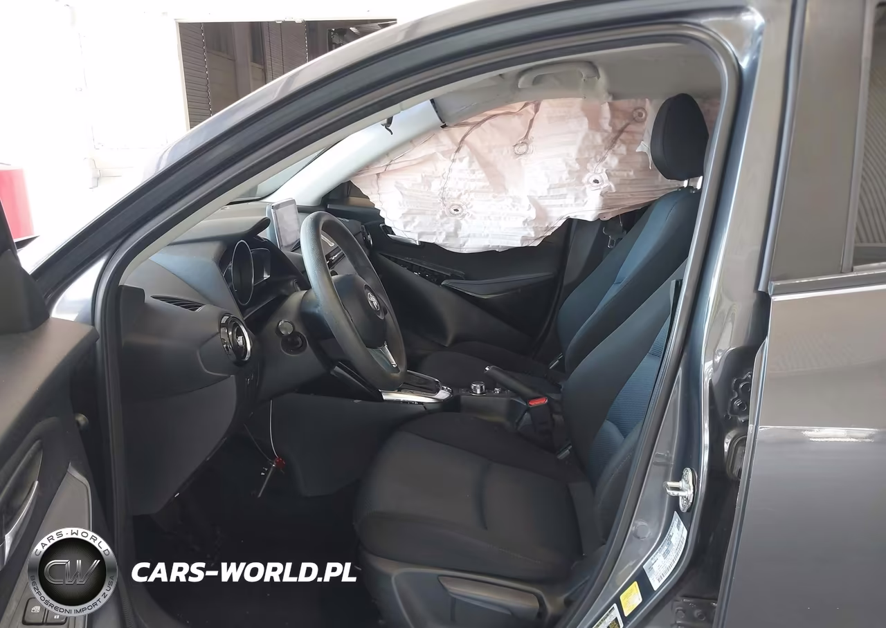 2018 Toyota Yaris Ia VIN:3MYDLBYV1JY319601 - 5