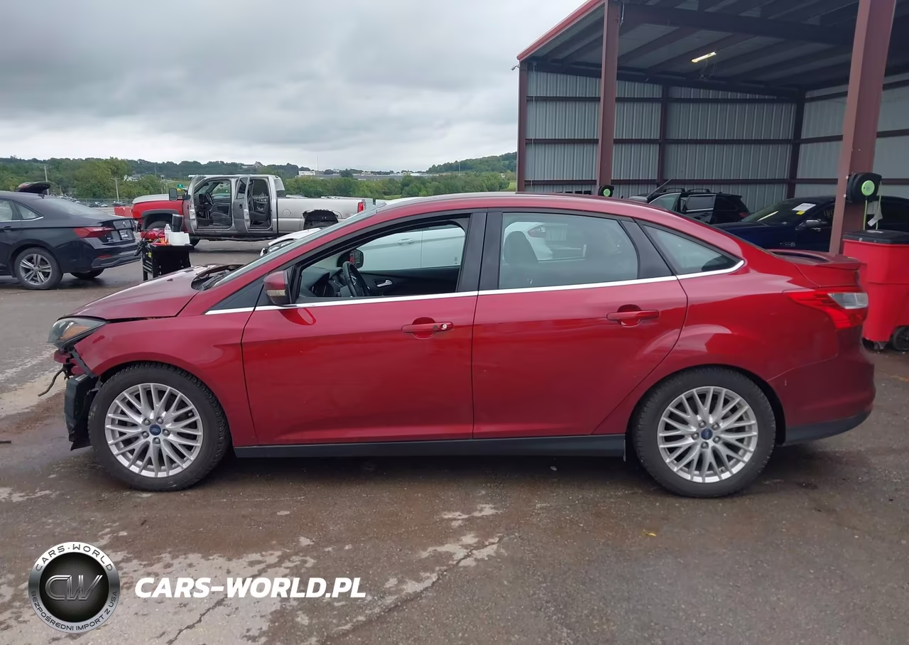2014 Ford Focus Titanium VIN:1FADP3J22EL373177 - 15