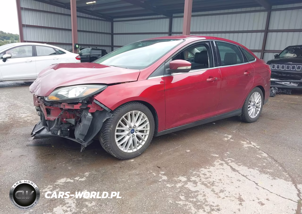 2014 Ford Focus Titanium VIN:1FADP3J22EL373177 - 2