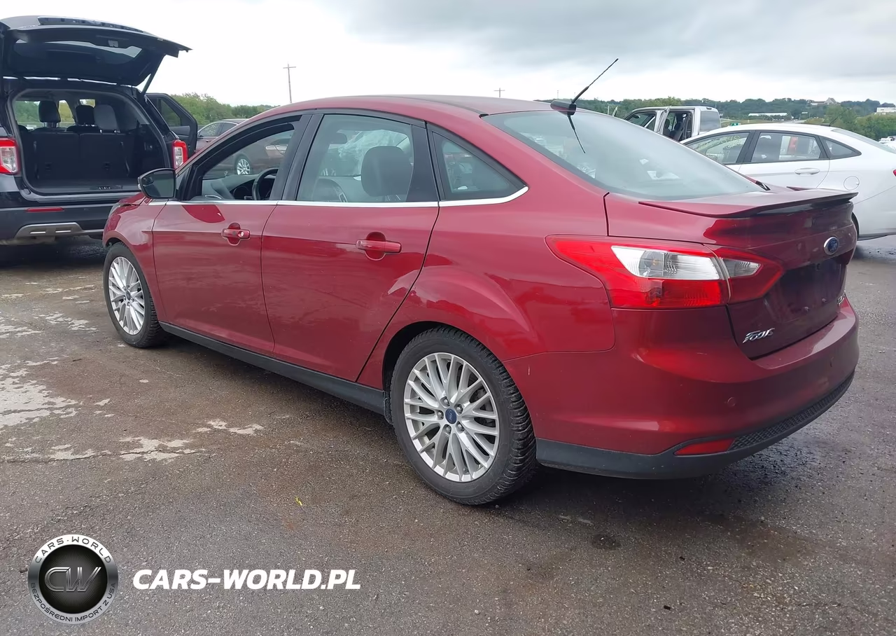 2014 Ford Focus Titanium VIN:1FADP3J22EL373177 - 3