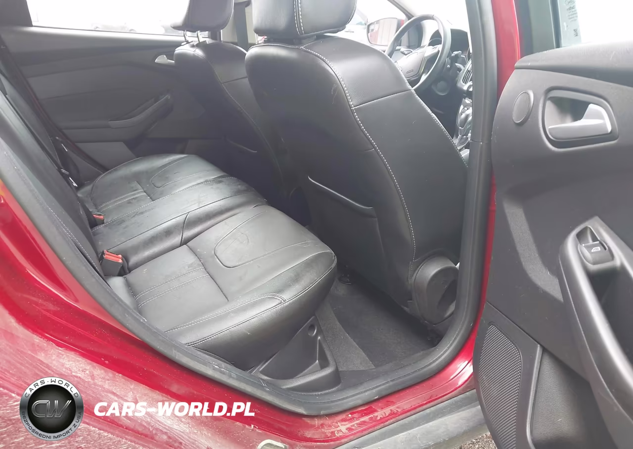 2014 Ford Focus Titanium VIN:1FADP3J22EL373177 - 8